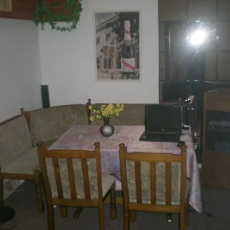 Apartment Prostorny S Krytym Bazenem Sudomer Cejetice